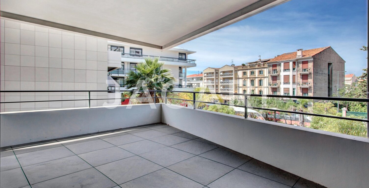 CANNES - MONTFLEURY - GRAND DEUX PIÈCES A 500M DE LA RUE D'ANTIBES — photo 1