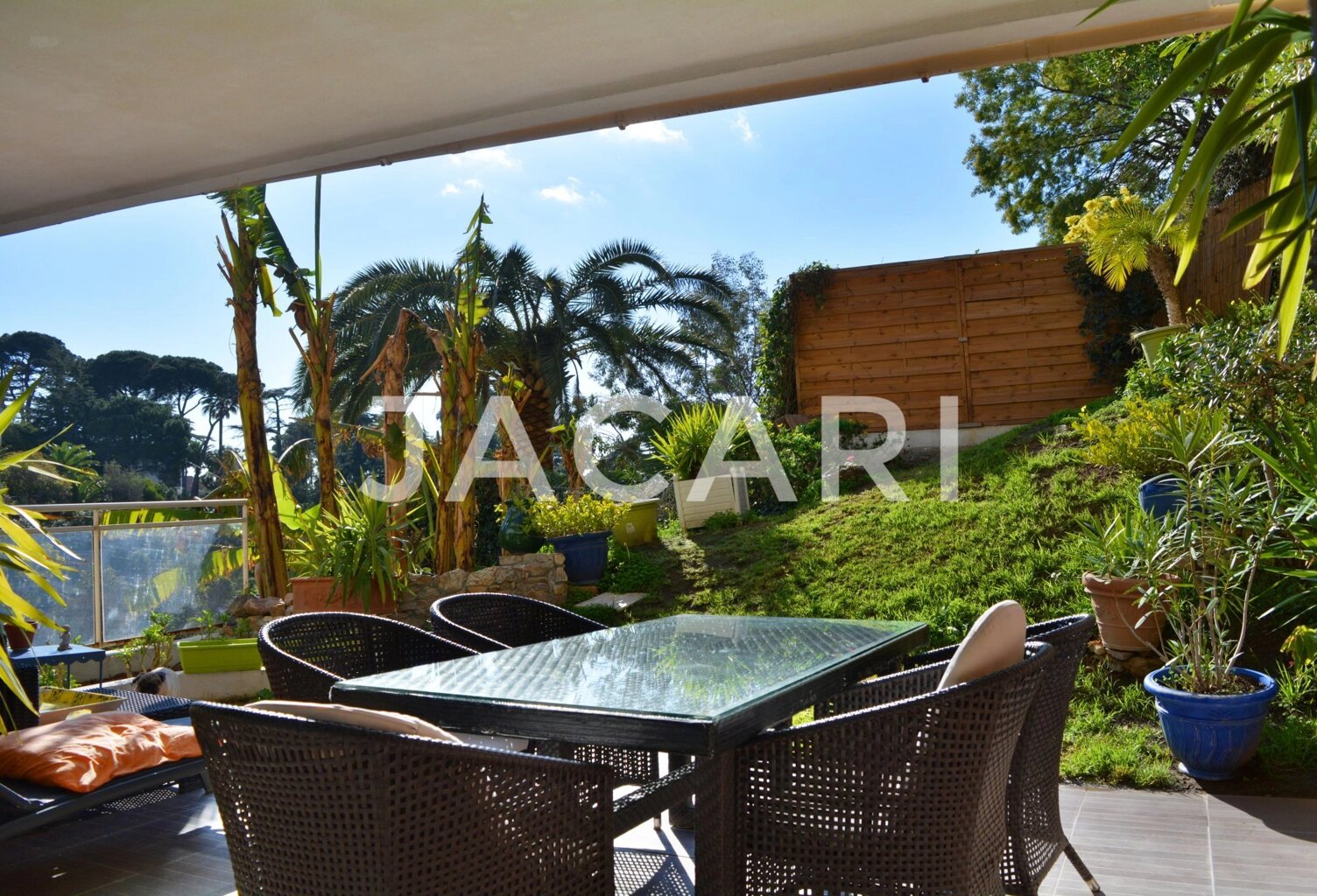 CANNES - CROIX DES GARDES - APPARTEMENT TRAVERSANT — photo 1