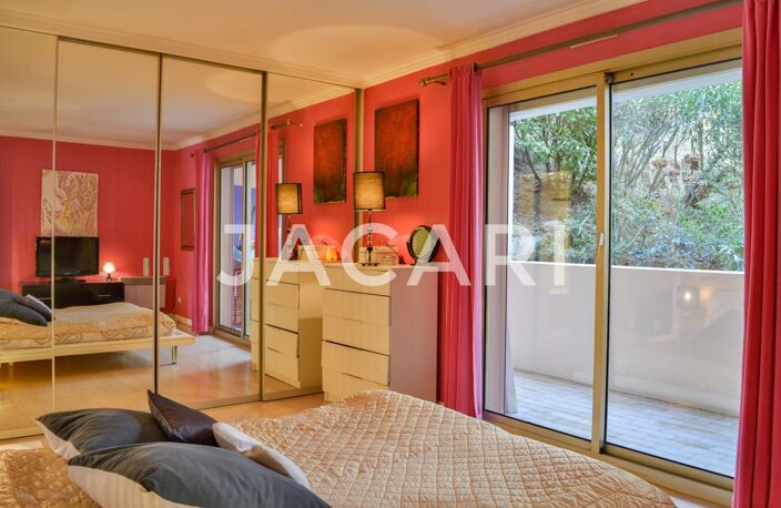CANNES - CROIX DES GARDES - APPARTEMENT TRAVERSANT — photo 5