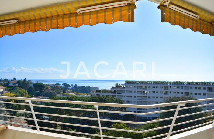 CANNES - CROIX DES GARDES - 5 PIECES AVEC TERRASSE ET VUE MER — photo 2