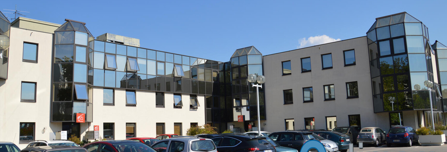 Immeuble  125 m² à louer à Annecy (74600)