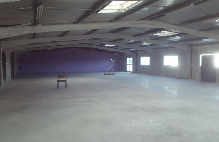 Local commercial — photo 2