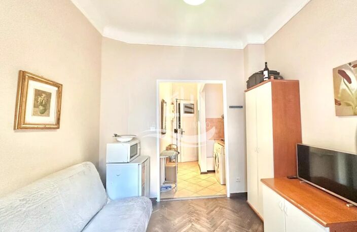 Studio Carré D'or/Place Magenta 31m 2 — photo 2