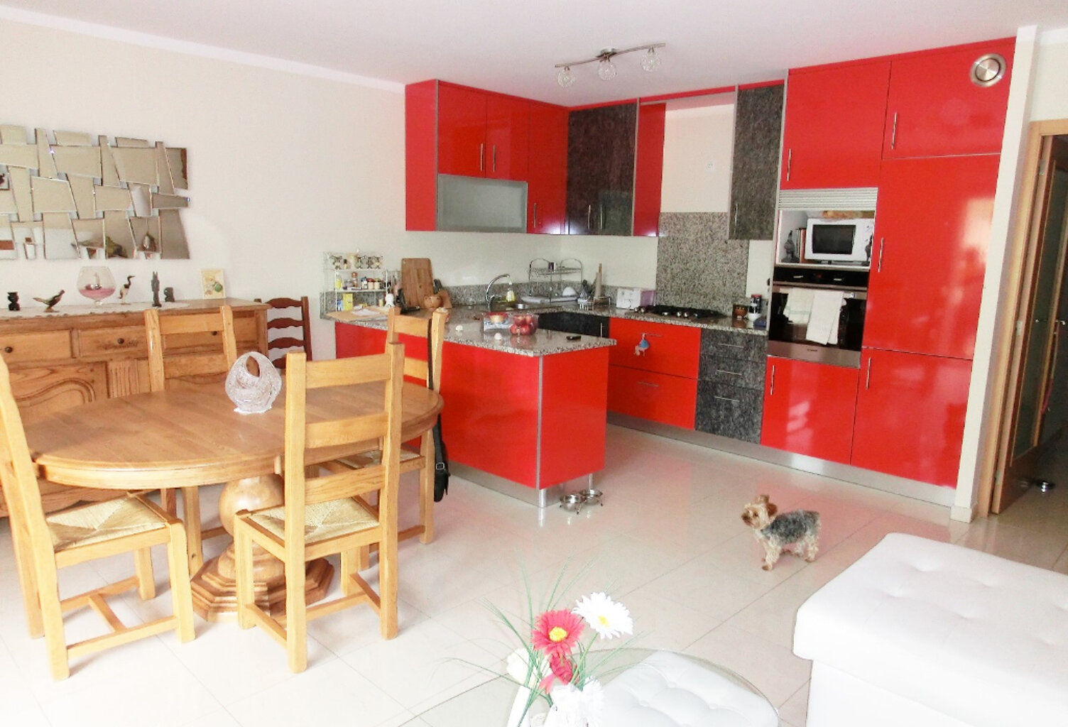 Bel appartement avec terrasse, cave et garage — photo 1