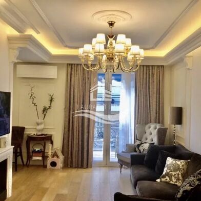 Appartement 4 pièces 3100 €