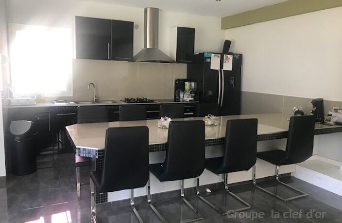 Villa de 340m² sur terrain de 1069m² — photo 3