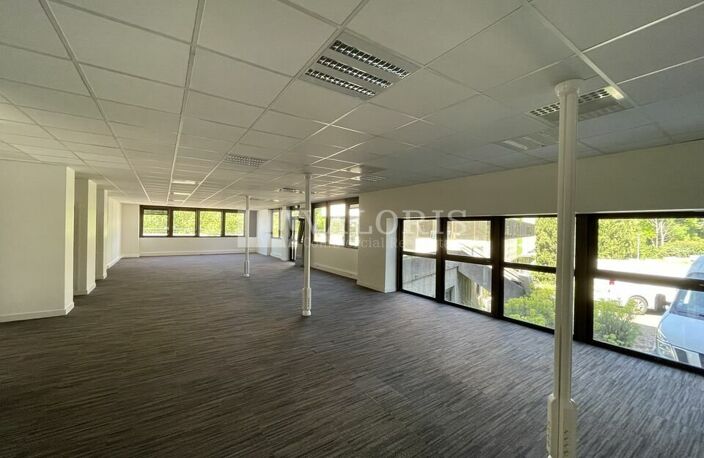 BUREAUX à LOUER — photo 3