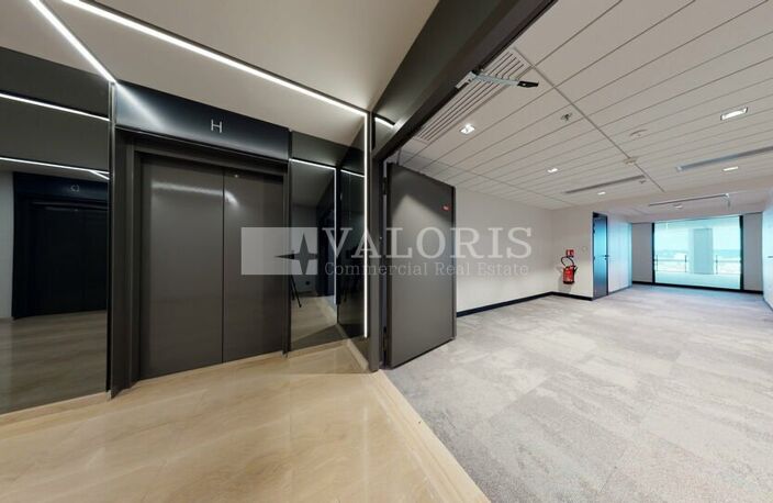 BUREAUX à LOUER — photo 3