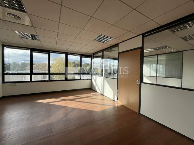 BUREAUX à LOUER — photo du bien