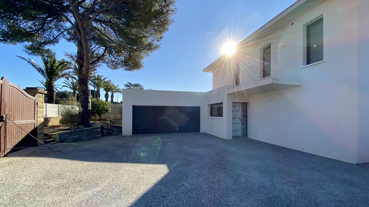 maison 5 pièces 190 m2 à vendre à Six-Fours-les-Plages (83140)