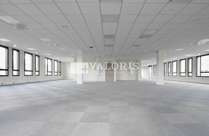 BUREAUX à LOUER — photo 2