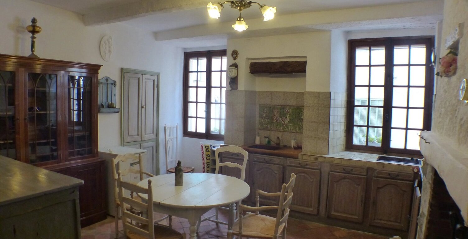 appartement 3 pièces village pittoresque — photo 1