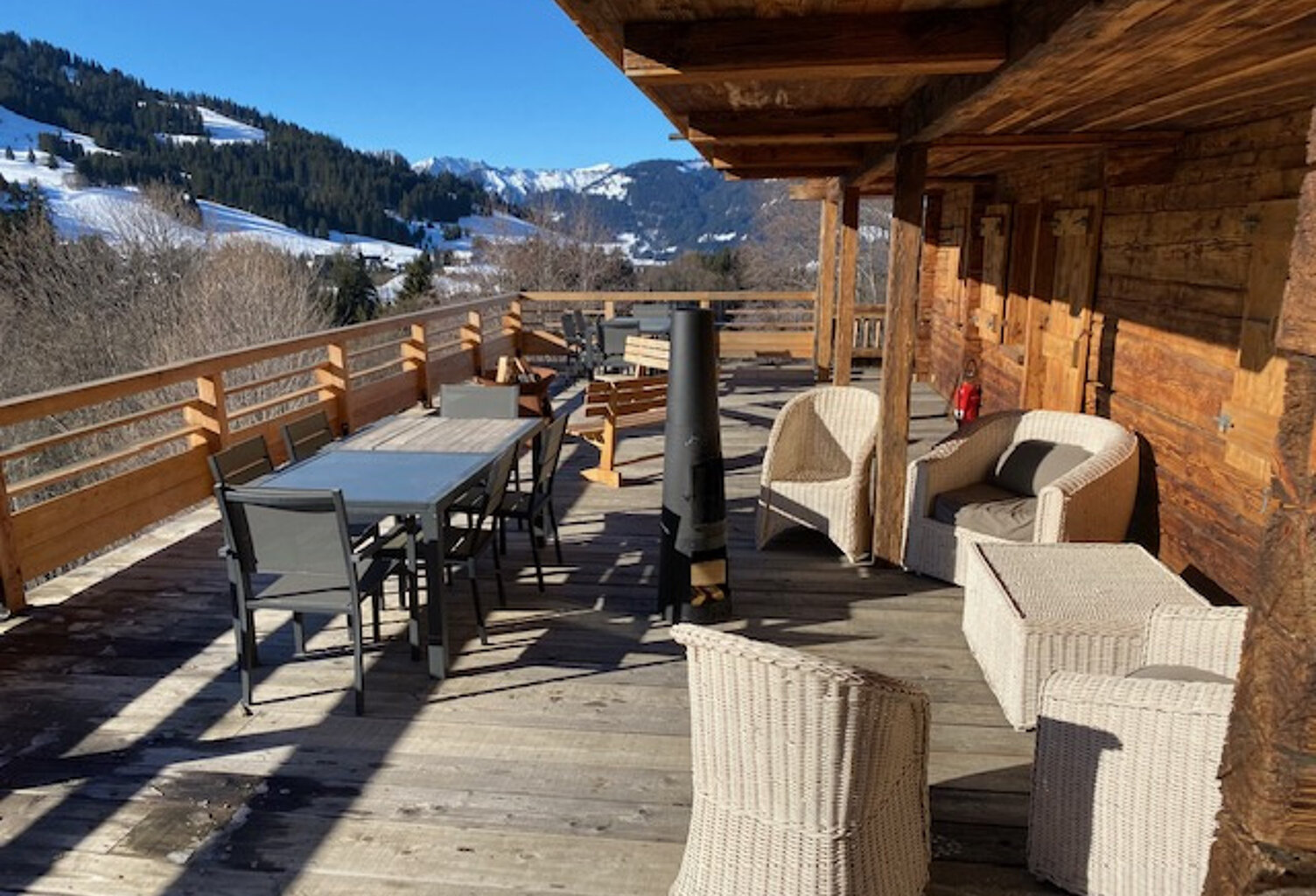 CHALET EN LOCATION SAISONNIERE A  MEGEVE — photo 1