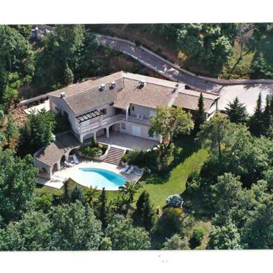 Maison 7 pièces 1365000 €