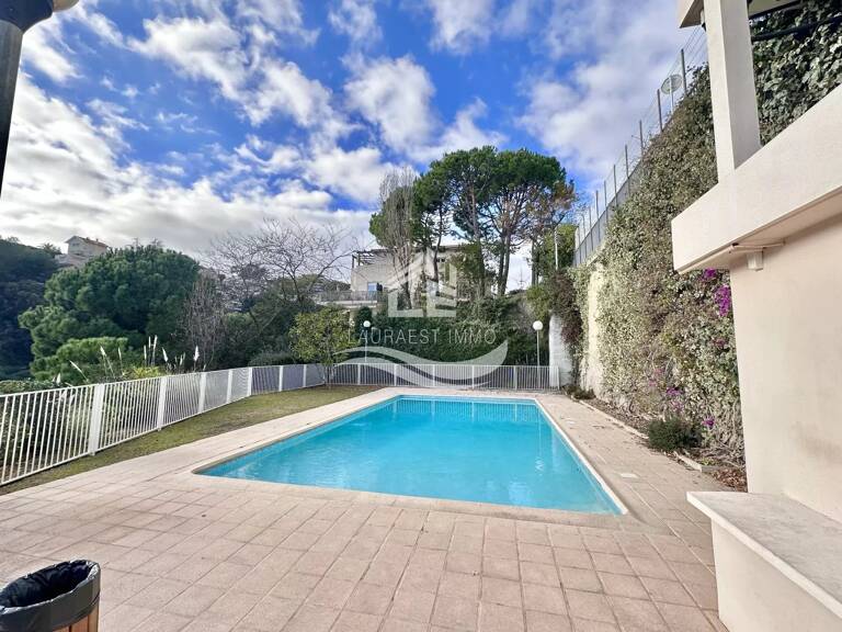 3 P FABRON /RESID AVEC PISCINE/GARAGE — photo 1