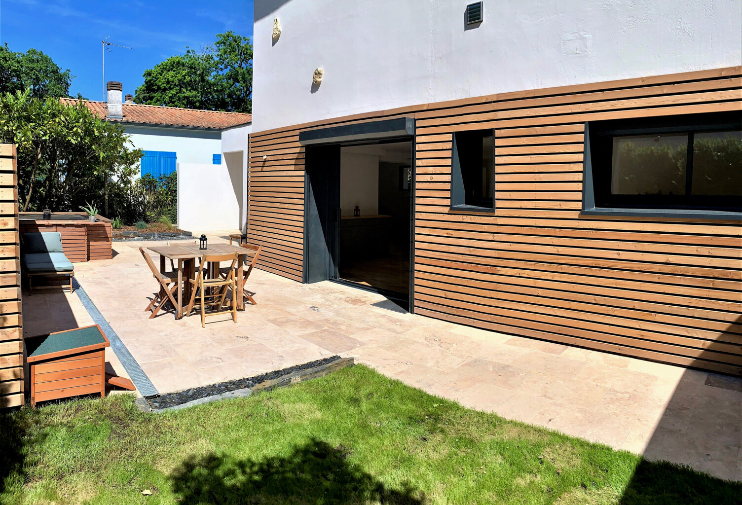 VILLA RÉNOVÉE PROCHE PLAGE DE NAUZAN À VAUX SUR MER — photo 1