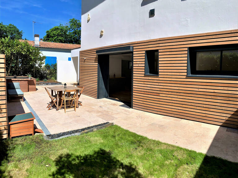 VILLA RÉNOVÉE PROCHE PLAGE DE NAUZAN À VAUX SUR MER — photo 1