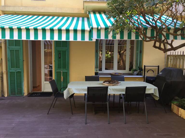 superbe 2/3 pieces plein coeur carré d'or terrasse 50m² — photo 1