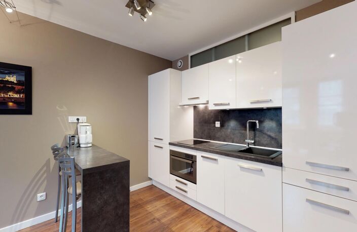 Appartement haut de gamme - 1 CH - 42 m² - Vieux Lyon proche Bellecour - avec balcon — photo 5
