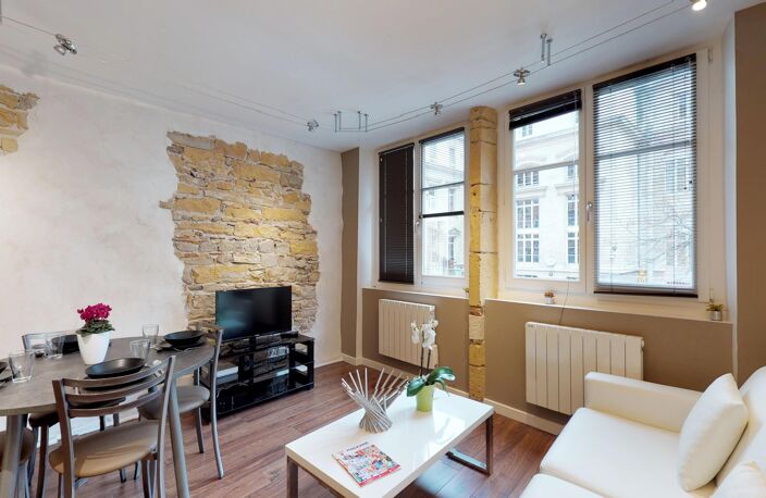 Appartement haut de gamme - 1 CH - 42 m² - Vieux Lyon proche Bellecour - avec balcon — photo 2