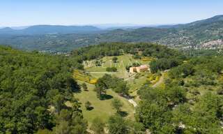 Maison 11 Pièces 550 m² à vendre à Seillans (83440)