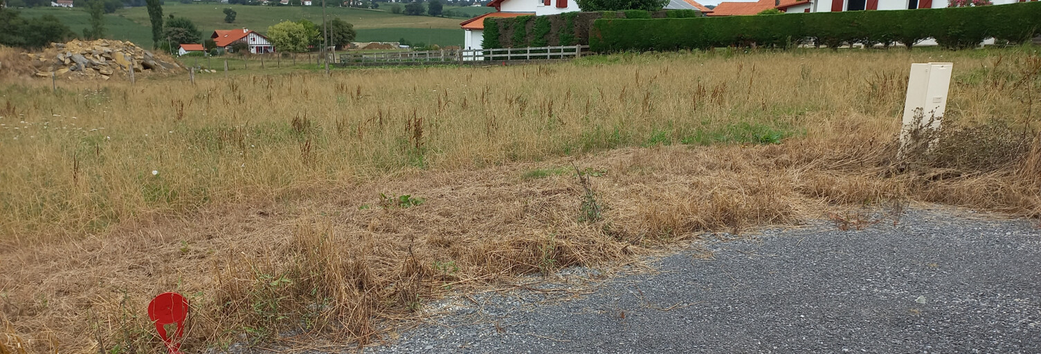 Terrain  1230 m² à vendre à Béhasque-Lapiste (64120)