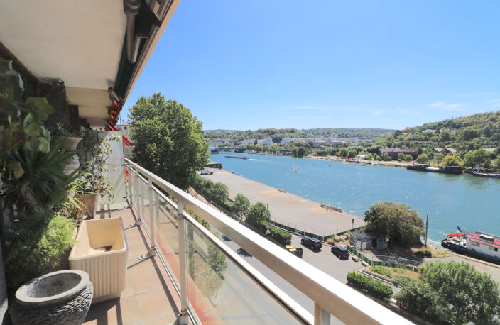  3/4 pièces 90 M2 Vue Seine avec terrasse — photo 2