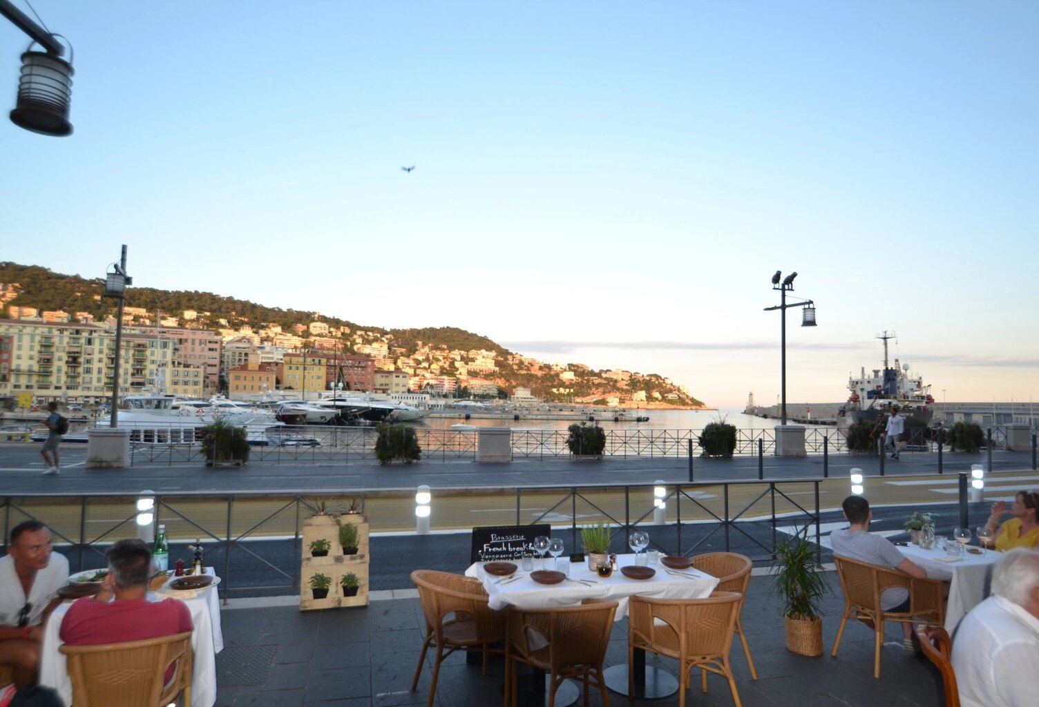 restaurant au port de nice — photo 1