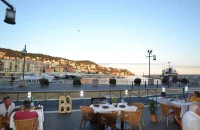 restaurant au port de nice — photo du bien