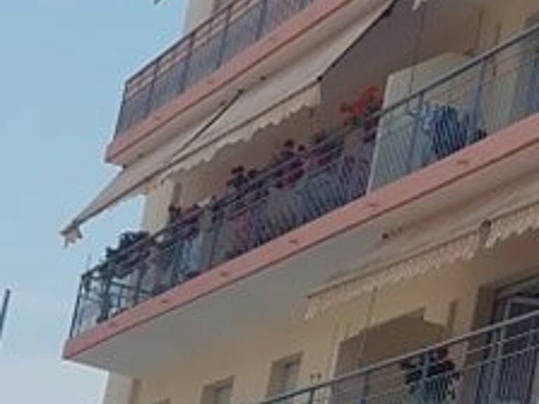 2 pièces cagnes sur mer hyper centre grande terrasse — photo 1