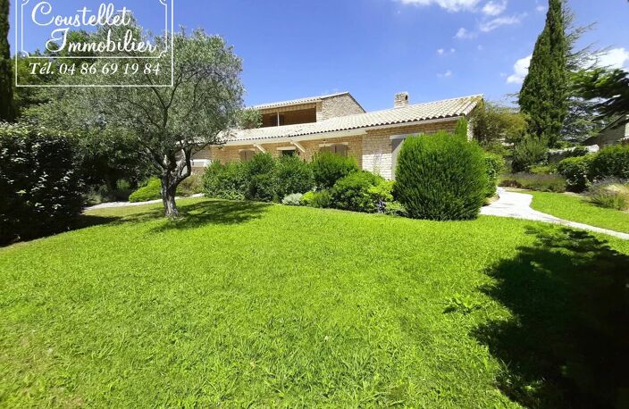 Maison en pierre avec piscine — photo 3