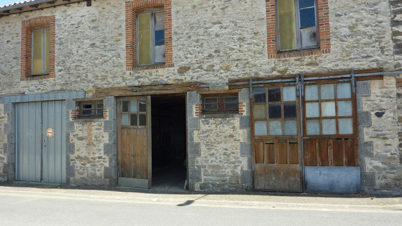 garage  pièces 75 m2 à vendre à Bussière-Poitevine (87320)