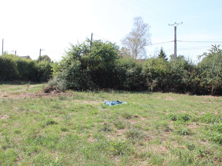 Terrain Venouse 1054 m2 — photo 1