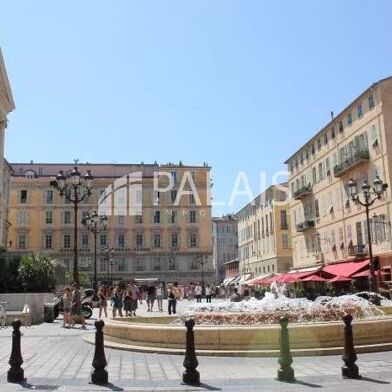 Commerce 2 pièces 238600 €