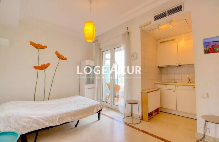 STUDIO MEUBLÉ - GOLFE-JUAN — photo 3
