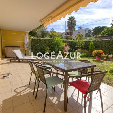 Appartement 3 pièces 840 €