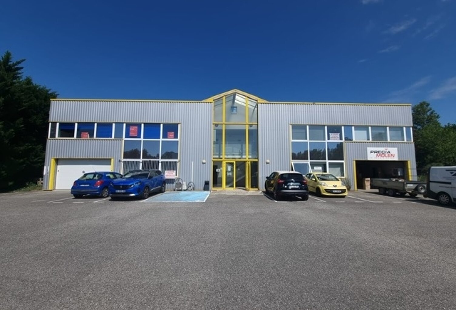 Location bureau 4 pièces 75 m² à Saint-Jean (31240) — photo 1