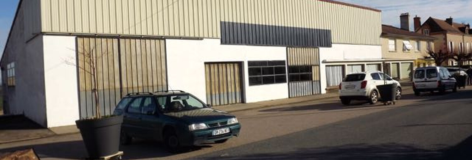 Divers  820 m² à vendre à Avrilly (03130)