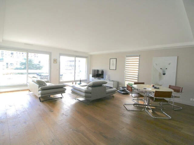 5/6 pièces 141 M2 avec Terrasse — photo du bien
