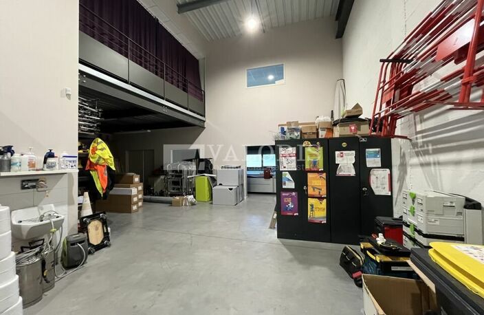 LOCAL D'ACTIVITE - ATELIER à LOUER — photo 2