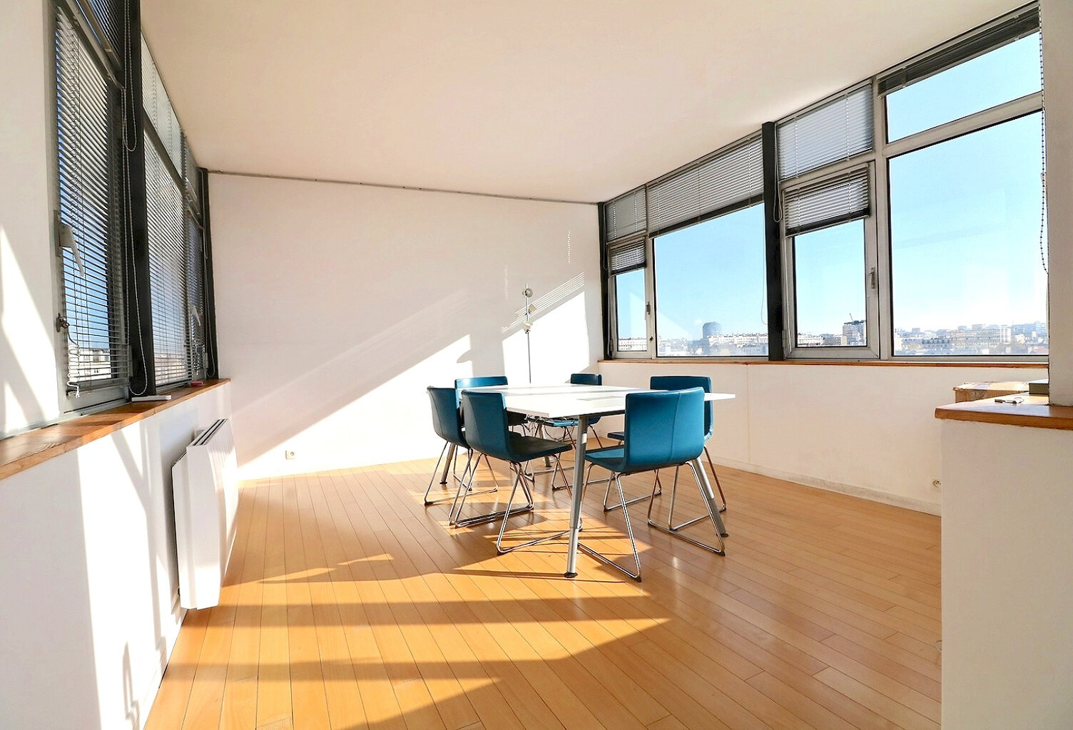 2 pièces 54 M2 DERNIER ETAGE  avec terrasse — photo 1