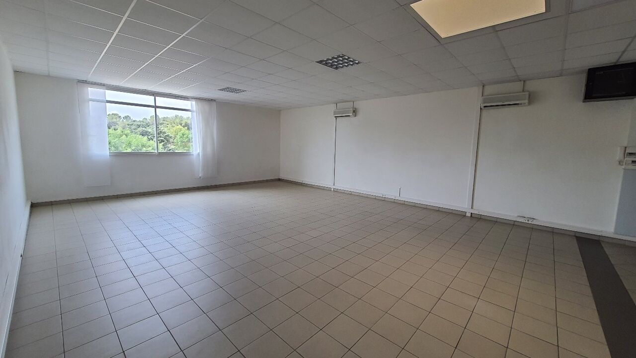 bureau  pièces 77 m2 à louer à Le Crès (34920)