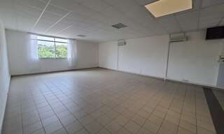 Bureau  76 m² à louer à Le Crès (34920)