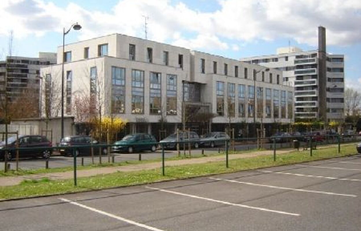 Bureau 2357 m²