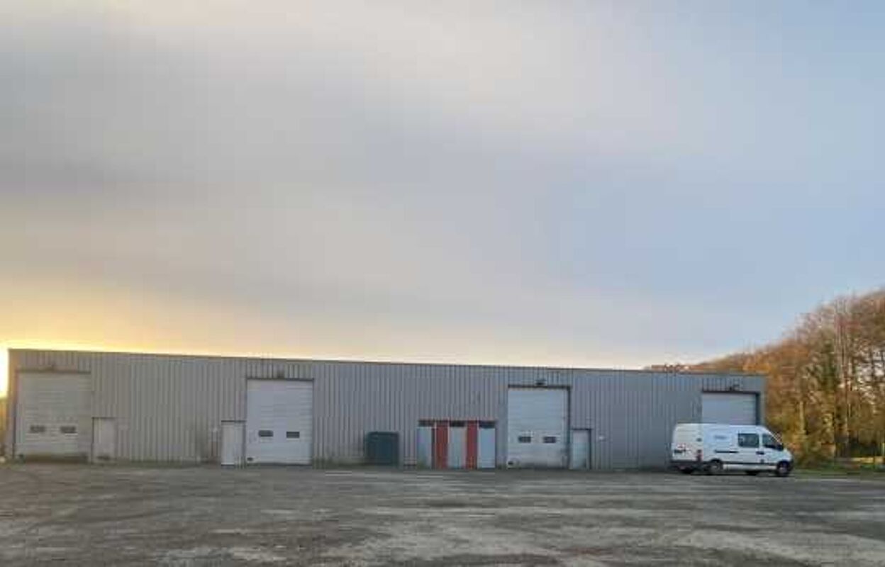 local industriel  pièces 400 m2 à louer à Merdrignac (22230)