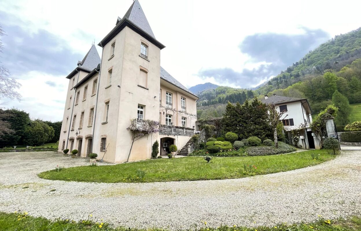 maison 10 pièces 345 m2 à Chambéry (73000)