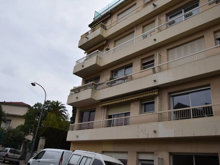 2 pièces à vendre, Nice Eveché, terrasse, balcon, cave — photo 1