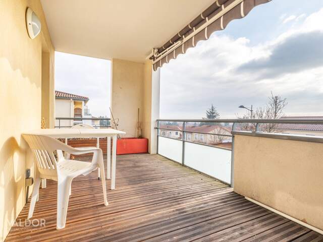 Appartement avec balcon — photo du bien