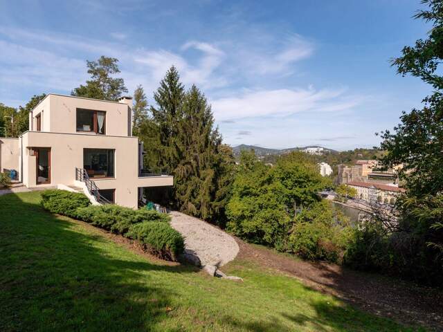 Bien vendu // Lyon 9 - Observance - Maison contemporaine de 300 m² - 5 Chambres - Terrain de 3000 m² — photo du bien