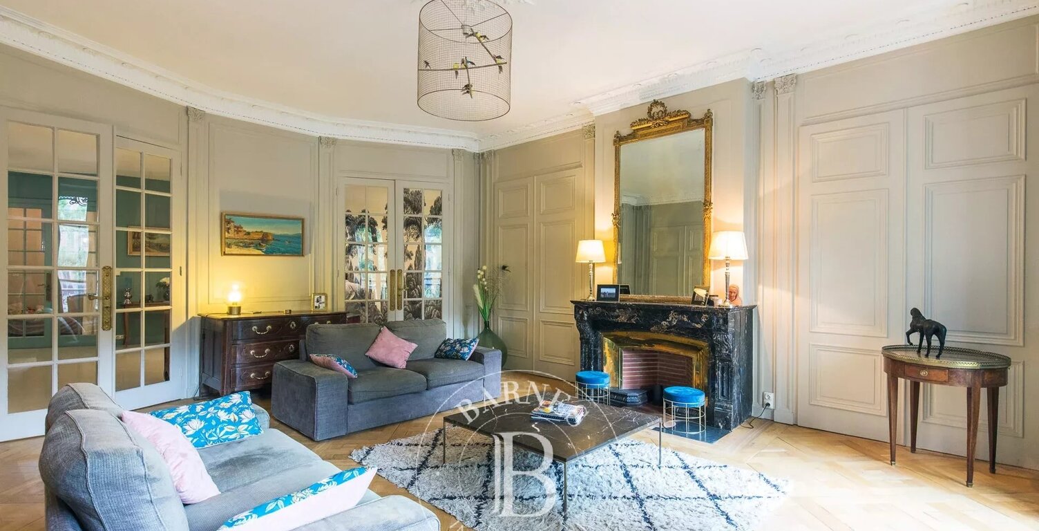 Bien vendu // Lyon 2e - Quai de Saône - Appartement de 204m² - 5 chambres - Bureau - Caves — photo 1